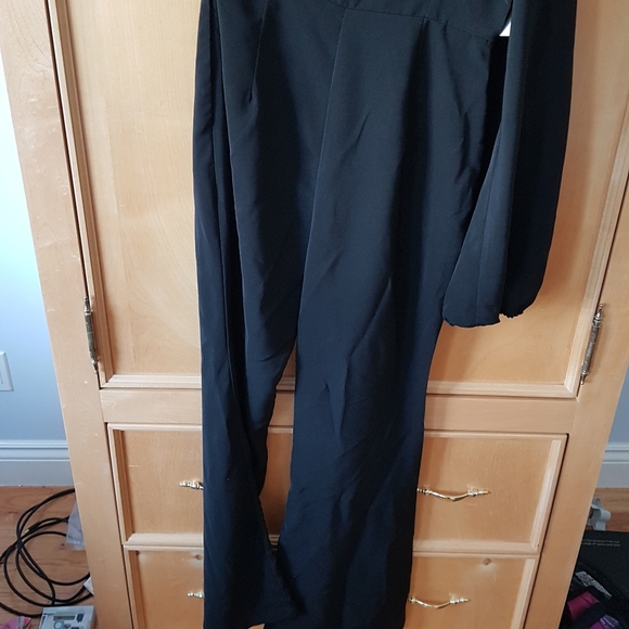 SOLD π2/$40π Black one shoulder jumpsuit - Picture 2 of 7